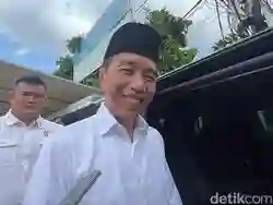 Cerita Hasto Ngaku Diancam Jadi Tersangka Disanggah Secara Tegas oleh Jokowi